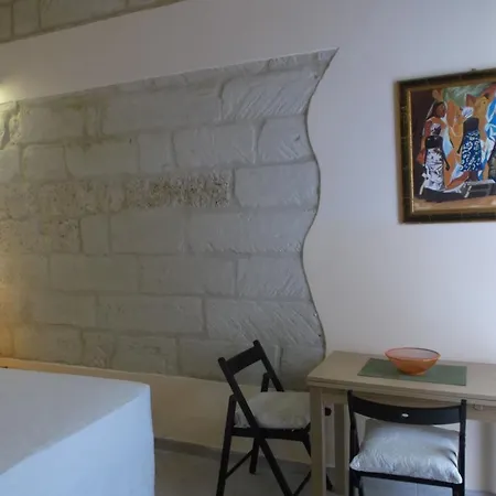 White Stone Studio Appartement *